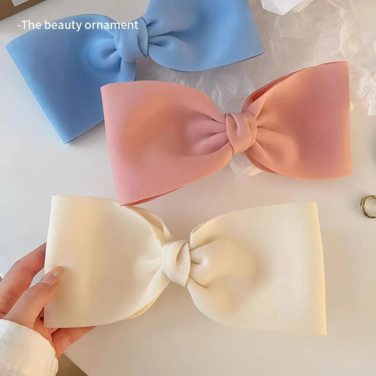Oversized Bow Hair Clip for Women – Summer Sweet Half-Up Duckbill Claw Clip, Back-of-Head Bun Hair Grip for Girls, Chunky Bow Hair Accessory for Daily Styling